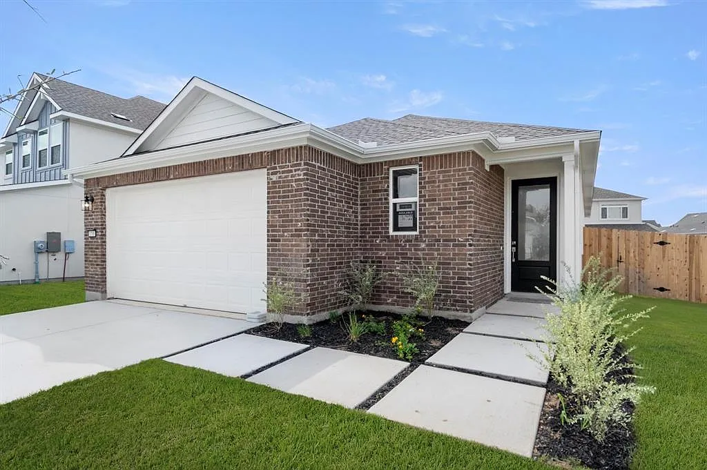 Front view of 1012 Yaupon Holly Dr, Georgetown TX 78628