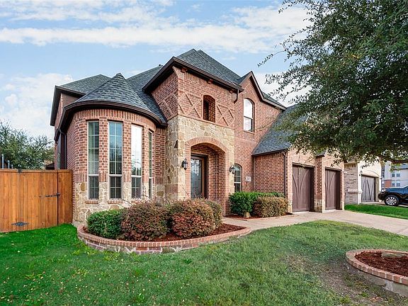 2nd image of 821 Samia Ln