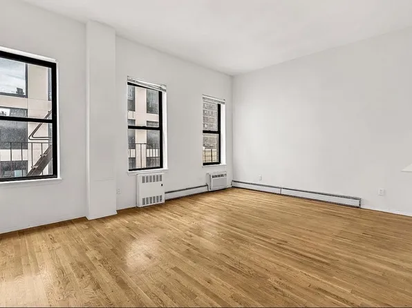 235 East 53rd Street image 1 of 9