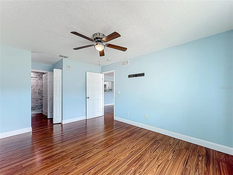 2260 Grenwich Ave #2260 — Photo 28