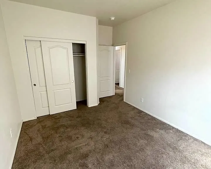 731 Emerald Idol Pl — Photo 52