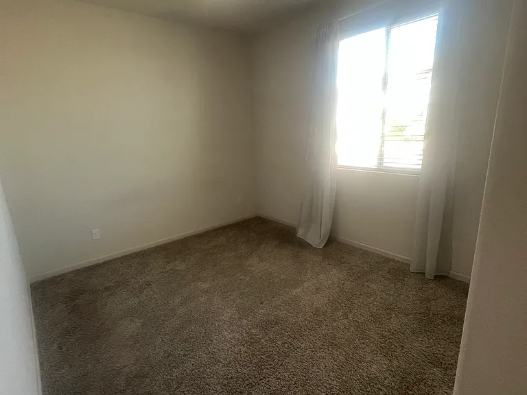 1878 Holland Ln — Photo 25