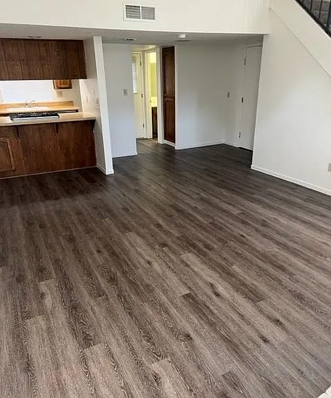 7813 S Laurelglen Blvd — Photo 7