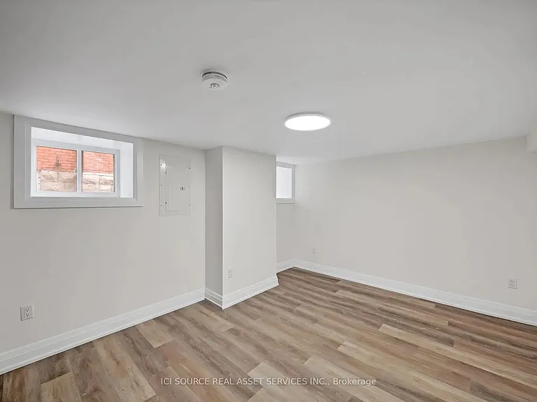 132 Holton Ave S #1 — Photo 7