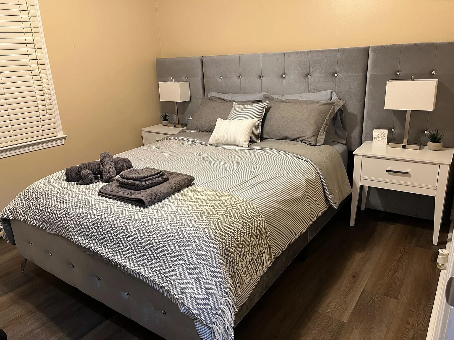 3 bed, 1.5 bath, 1700 sqft, $1,148 — Photo 1