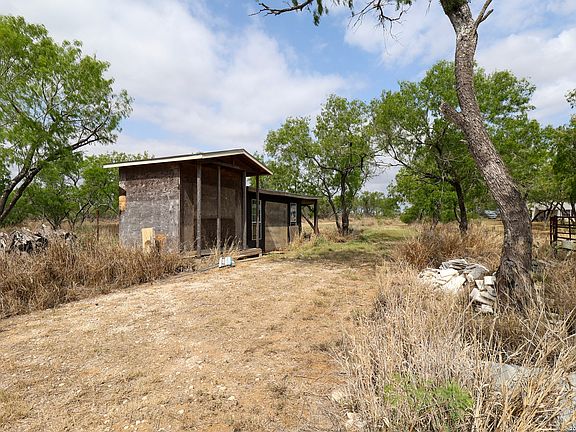 5th image of 708 county road 223