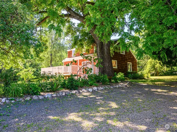 18710 Vashon Highway SW, Vashon, WA 98070