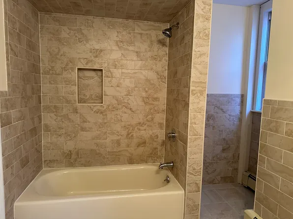 122 Jewett Avenue image 10 of 12