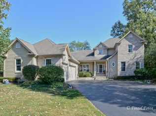 425 Richmond Ln, Crystal Lake, IL 60014