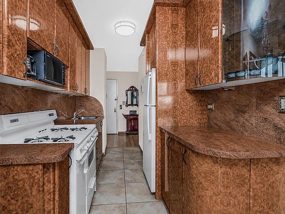 5th image of 290 W 232nd St APT 15E