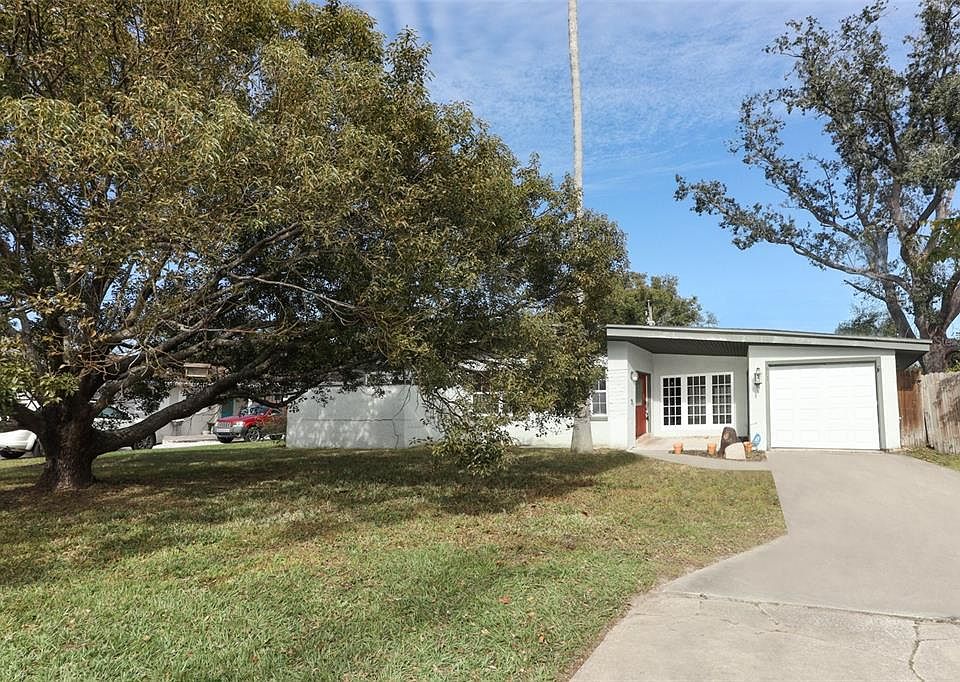 1st image of 913 Carlson Dr