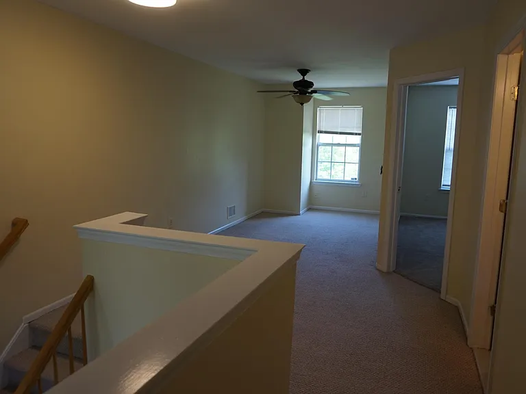44 Dewitt Ln — Photo 25