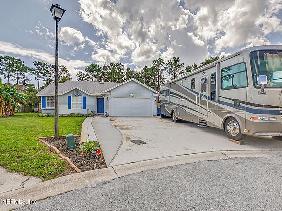4th image of 382 DIJON Drive S