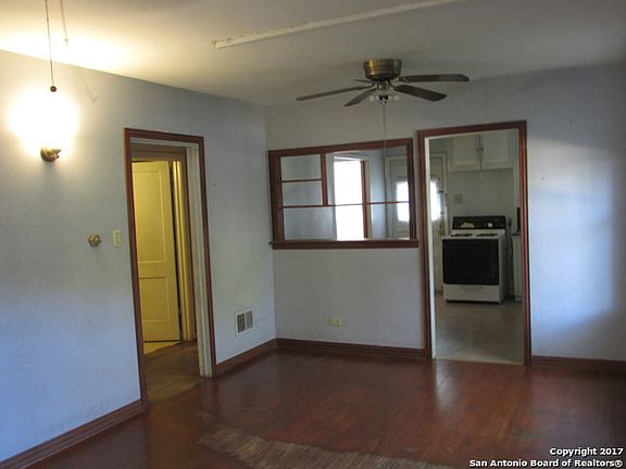 4th image of 326 Ward Ave