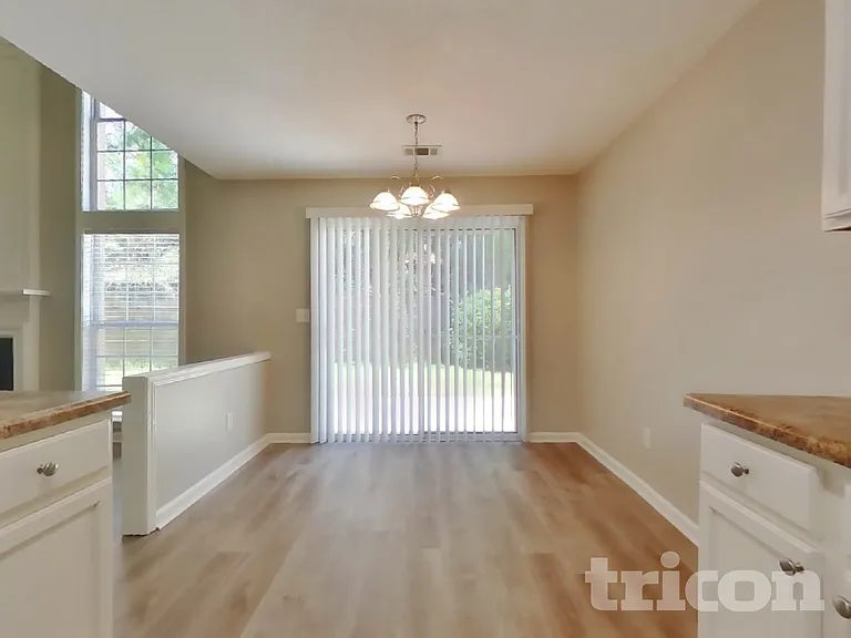 411 Yarrow Way — Photo 7