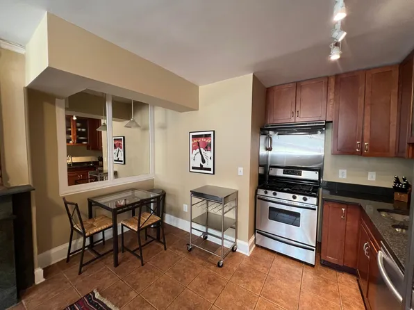 1006 E Capitol St NE #B, Washington, DC 20003