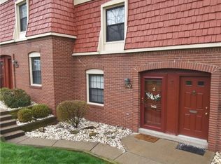 1142 Pennsbury Blvd, Pittsburgh, PA 15205