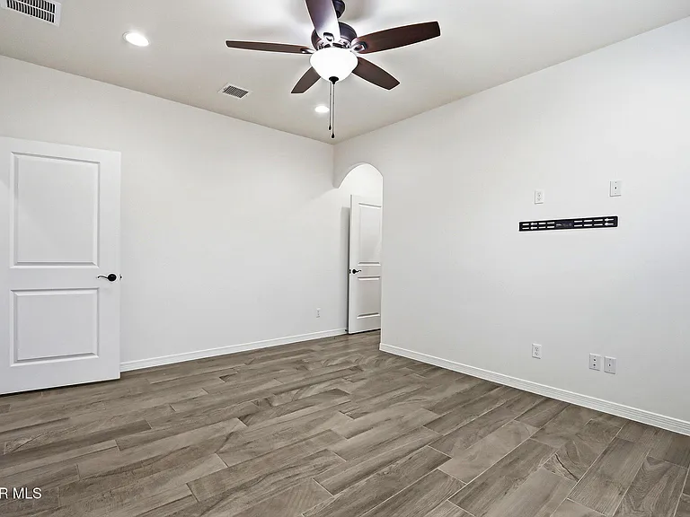 13106 Kington Ave — Photo 23