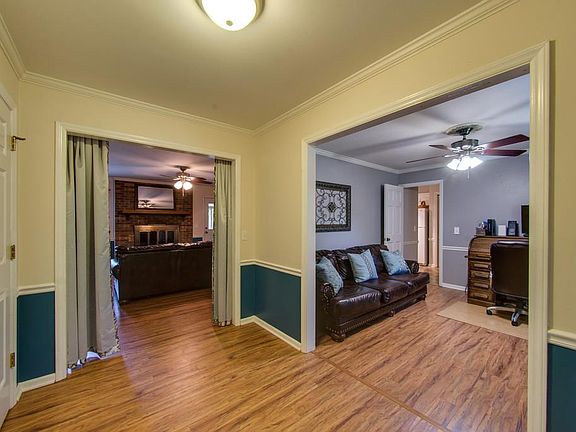 4th image of 343 Freedom Dr