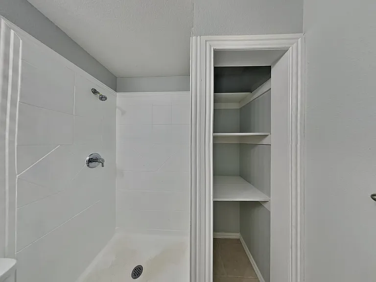 1838 Crooks Ct — Photo 9