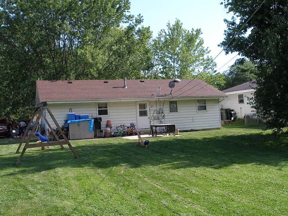 2nd image of 29W034 Barnes Ave