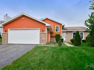 680 Penn Blvd, Lindenhurst, IL 60046