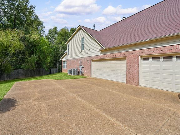 5th image of 7253 Rourke Cir
