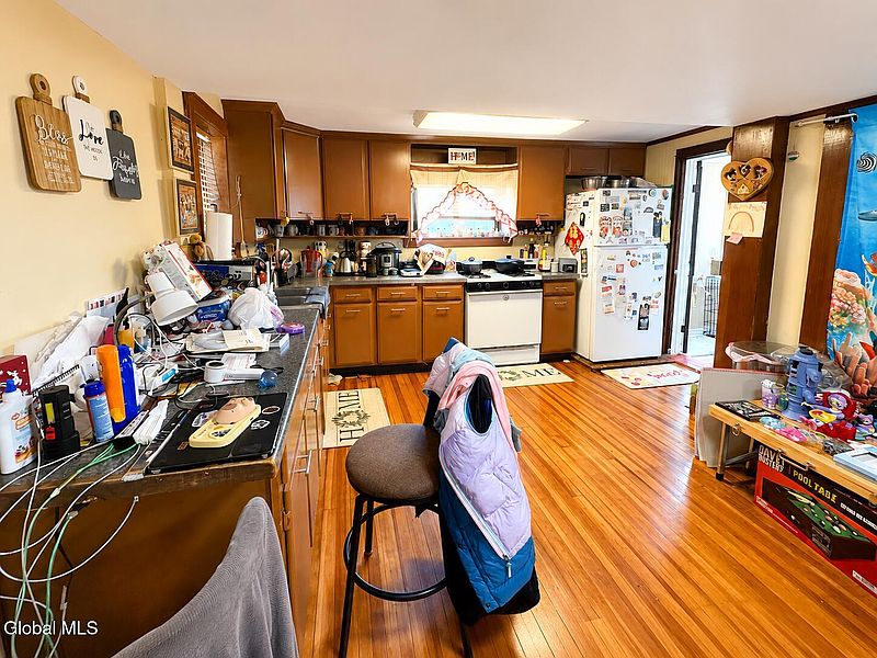 5th image of 3204 Church Street