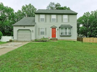 77 Rosalind Cir, Sicklerville, NJ 08081