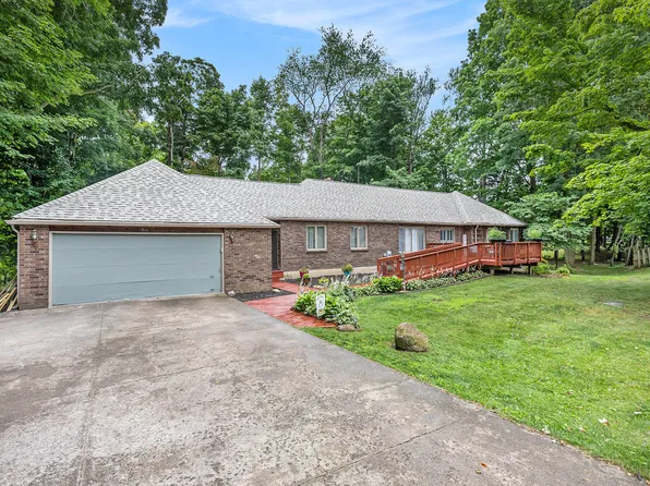 911 Little John Ct, Sturgis, MI 49091