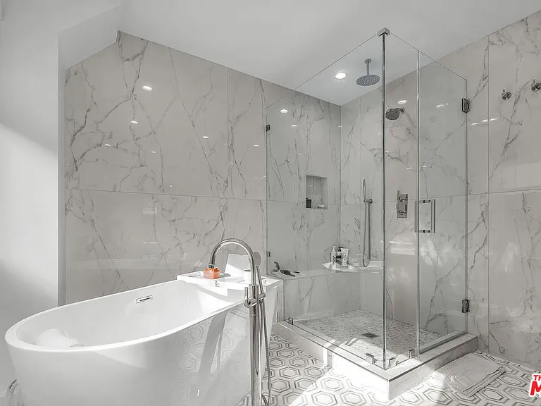 751 Westholme Ave — Photo 20