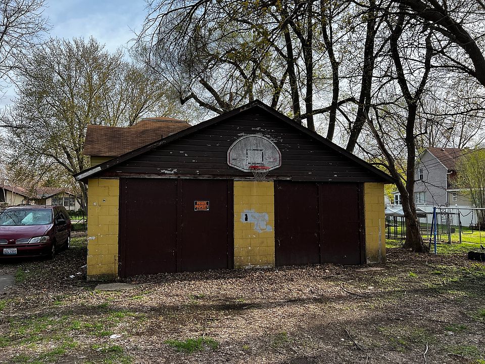 606 W 5th St, Sterling, IL 61081 Zillow