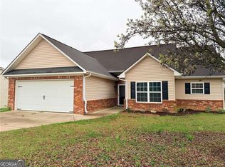 107 Colton Dr, Calhoun, GA 30701