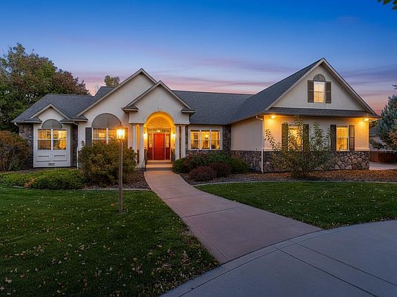 2nd image of 2662 Dahlia Ct
