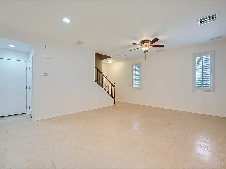 3811 Total Eclipse St — Photo 5