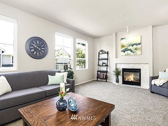 4th image of 5321 237th Terrace Se