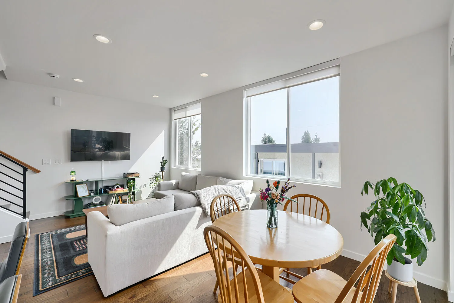 2 bed, 1271 sqft, $3,995 — Photo 4