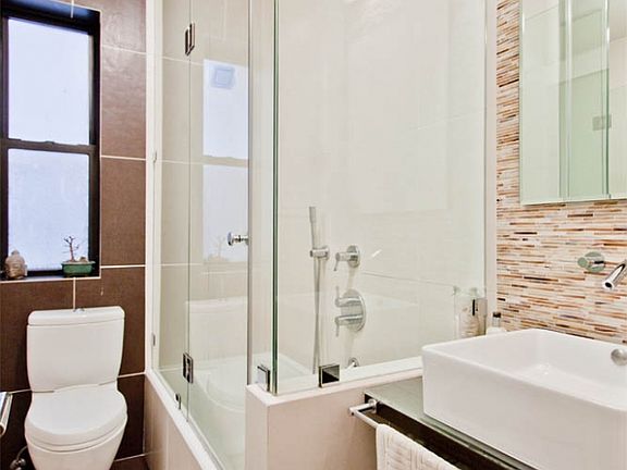 3rd image of 315 E 80th St APT 3C
