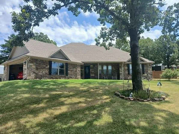 101 Eagle Ct, Poteau, OK 74953