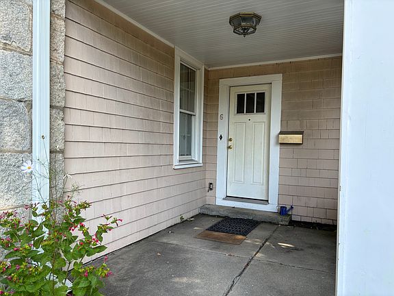 Private entrance to #6