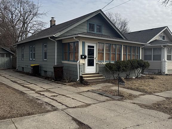 3rd image of 1519 Price St