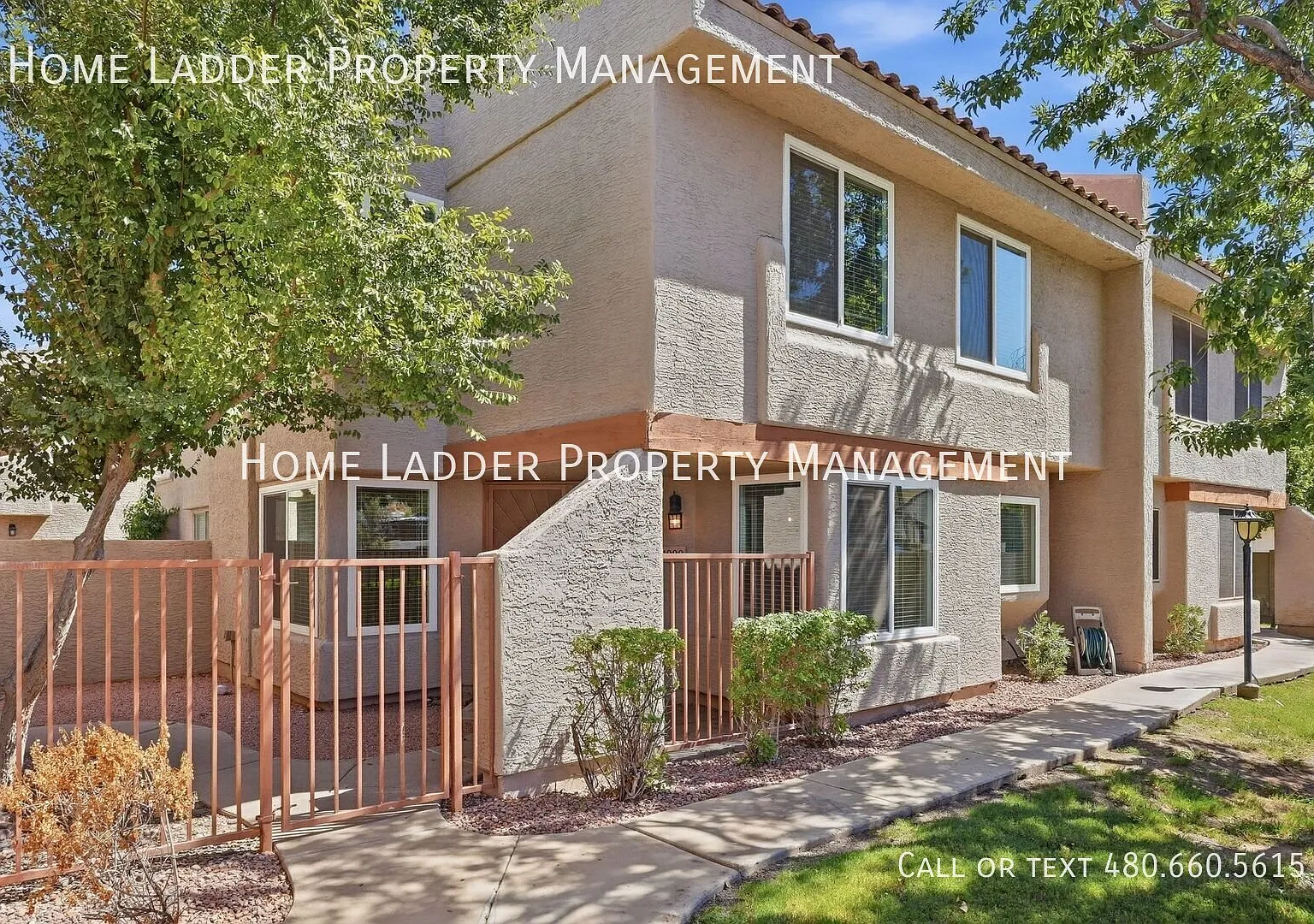 2 Bed / 2.5 Bath Home with Garage & Gated Courtyard in Marlborough — Photo 2