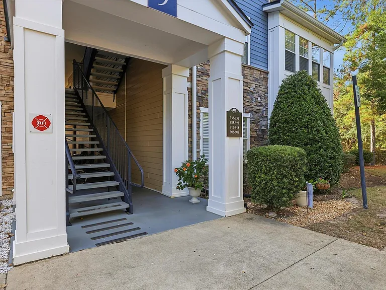 2801 Chancellorsville Dr #617 — Photo 7