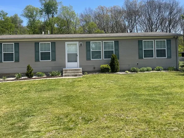 51748 Juniper Rd, South Bend, IN 46637