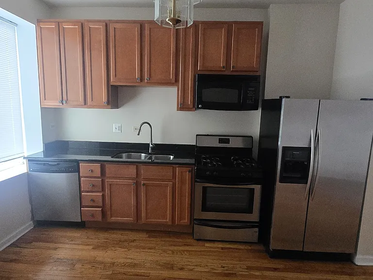 4101 W Gladys Ave — Photo 6