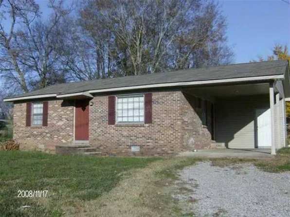 1345 Pinhook Dr, Savannah, TN 38372