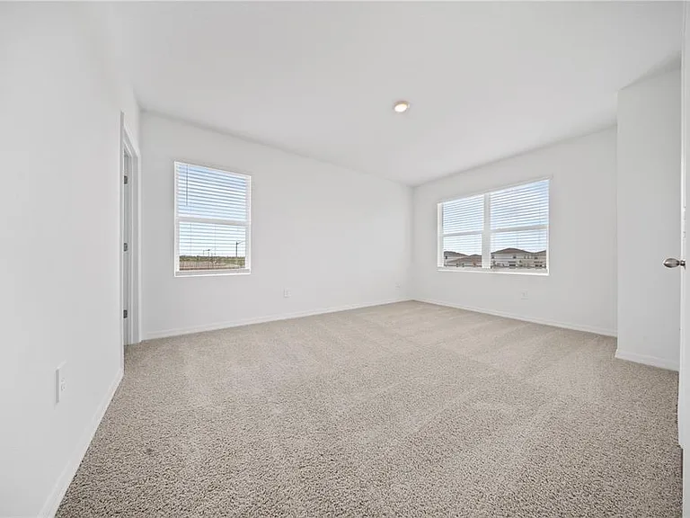 4302 Butterscotch Cir — Photo 12