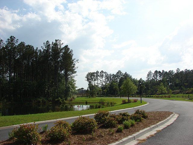 2nd image of 226 Sweetwater Blvd