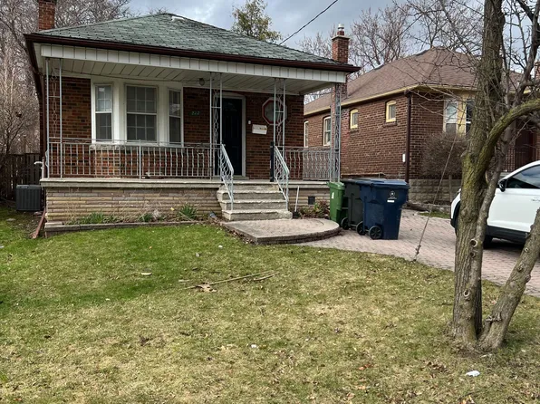 222 Glen Park Ave, Toronto, ON M6B 2C9