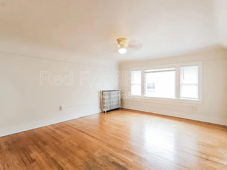 1319 6th Ave E #C — Photo 7